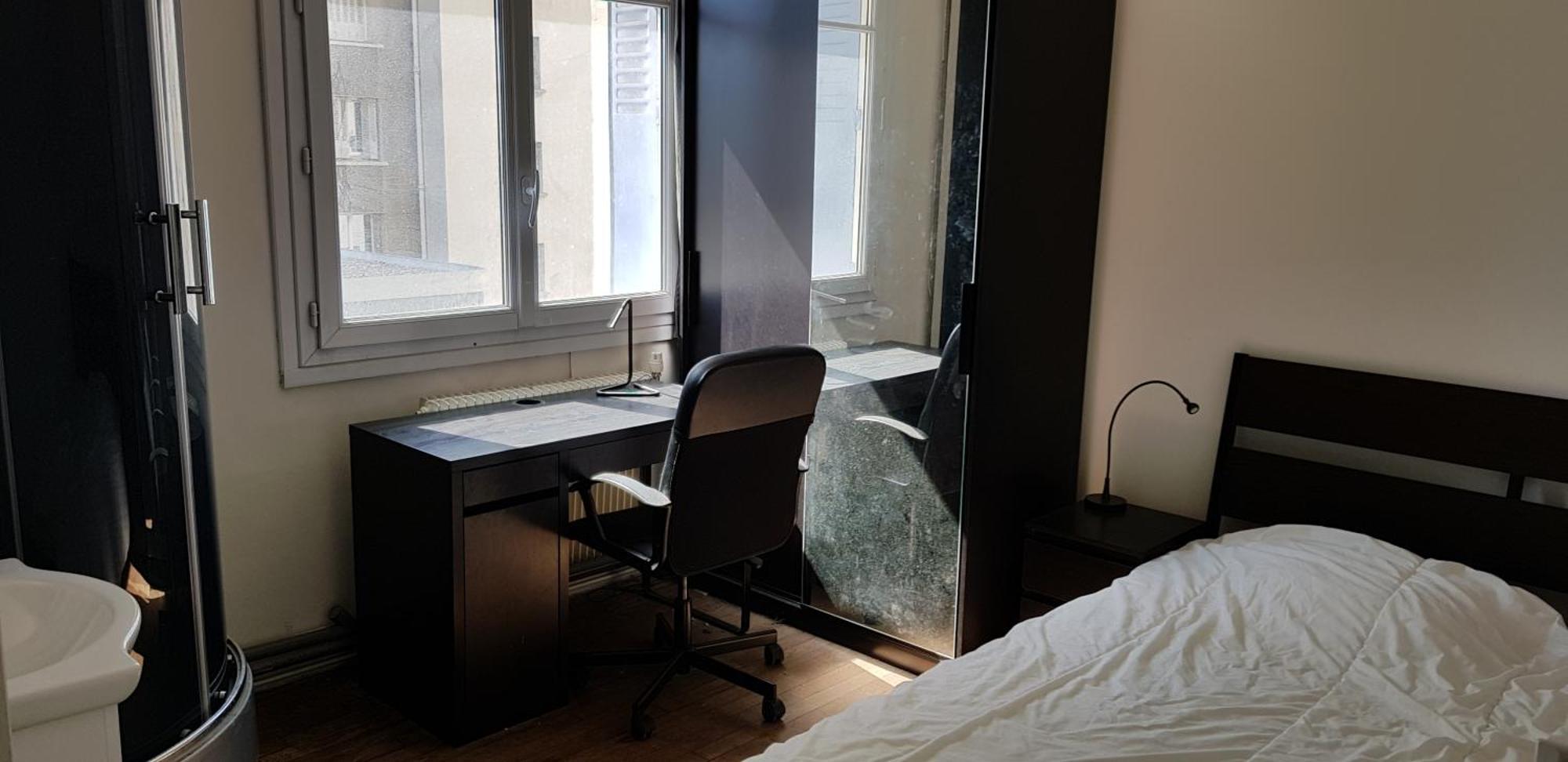 Privee Dans Un En Colocation A A3 Privatunterkunft *